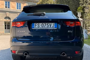 Jaguar F-Pace 240  CV  Portfolio