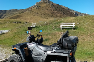 Quad polaris sportsman 570 touring