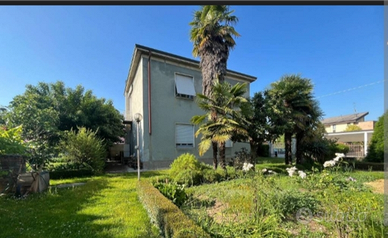 Villa indipendente con depandance