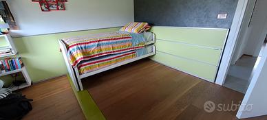 Letti scorrevoli completi di materassi e boiserie