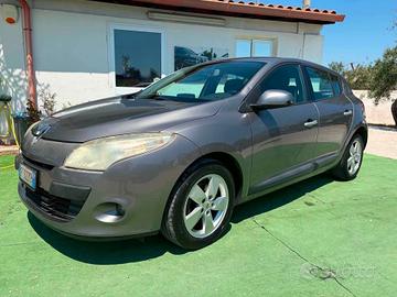 Renault Mégane 1.5 dCi 110CV Dynamique - 2010