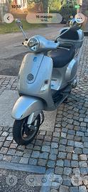 Vespa 125 LX