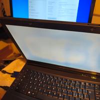 ACER Extensa 5630Z funzionante, ma per RICAMBI