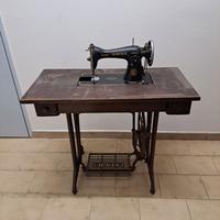 Macchina da cucire Singer anni 50