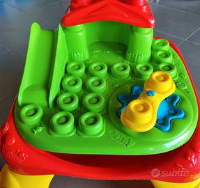 Tavolino porta oggetti costruzioni