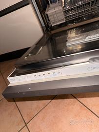 Lavastoviglie indesit