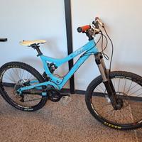 Bici Freeride Downhill Commencal mini DH
