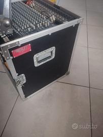 mixer mackie 1604 vlz pro  + flightcase della PRES