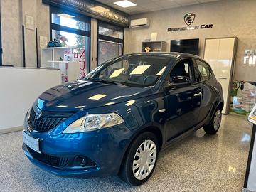 Lancia Ypsilon 1.0 FireFly 5 porte S&S Hybrid Gold