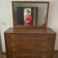 comodò con specchio