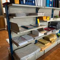 Scaffale per negozio