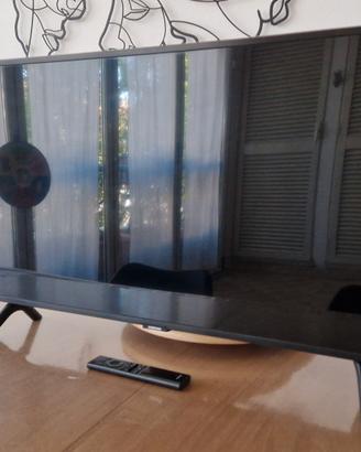 Samsung Smart TV QLED 32" - Da riparare o rocambi