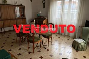 VILLA SINGOLA CON GIARDINO!!