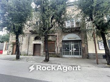 Casa indipendente di 260 m² con 3 locali a Angri