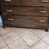 Mobili €300 cadauno