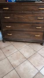 Mobili €300 cadauno