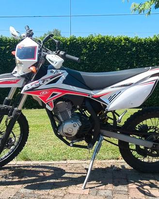 moto 125 E2 DEL 2015