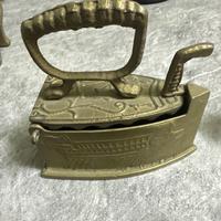 Antico Ferro da Stiro in Ottone - Miniatura da Col