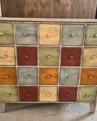 Comoncino con 20 cassetti laccato