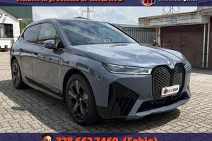 BMW iX xDrive50 Pacchetto Sportivo