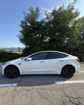 Tesla Model 3 Highland RWD Premium 2024