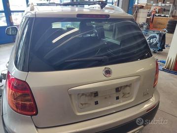 Portellone nudo FIAT SEDICI del 2008