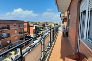 3 LOCALI A LADISPOLI