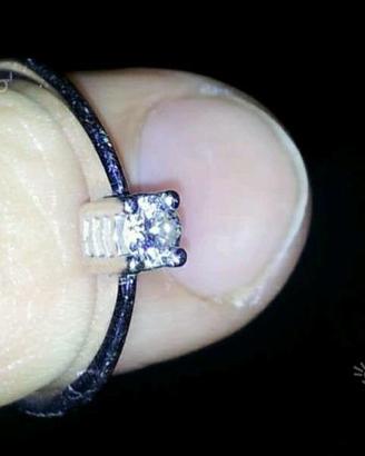 Anello salvini serie limitata con diamante