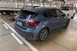 Ford focus st line x hybrid