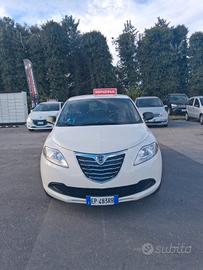 Lancia Ypsilon 1.2 69 CV 5 porte Platinum