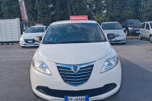 Lancia Ypsilon 1.2 69 CV 5 porte Platinum