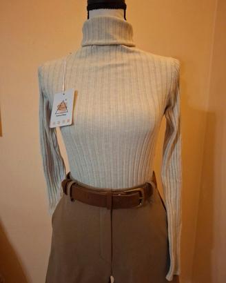 Dolcevita beige a coste 