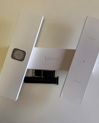 Apple Watch Serie 8 GPS, 45 mm Silver + cinturino