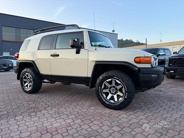 TOYOTA FJ Cruiser 4.0 V6 4X4 COME NUO