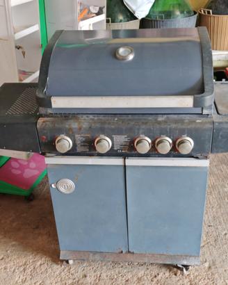 Grill più fornello , entrambi a gas