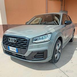 Audi Q2 30 TDI S tronic Identity Black