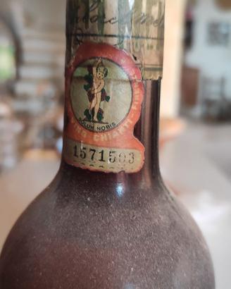 Bottiglia di Chianti stravecchio