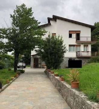 Immobile in asta di 95 m² con 4 locali a Ottone