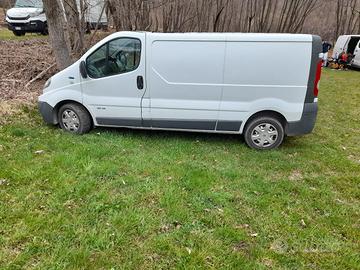 Autocarro Renault traffic