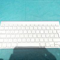 Tastiera Apple Wireless Keyboar con pile