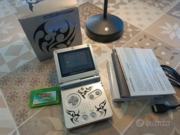 Nintendo GameBoy Advance SP + scatola + Pokémon 