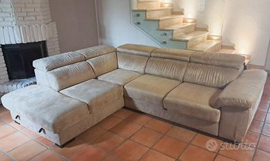 DIVANO SCAMOSCIATO ANGOLARE