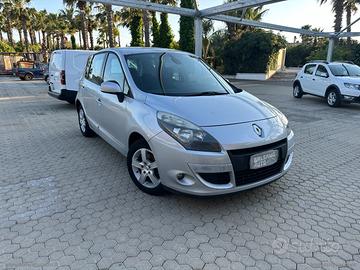 RENAULT Scénic 1.5 dCi 110 CV Confort