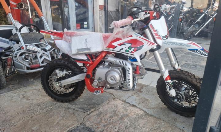 Pit Bike Thunder 70 - Casco omaggio