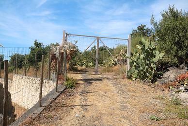 Terreno edificabile 1.480m -due villette da 90 mq