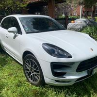 Porsche Macan 3.6 Turbo con GANCIO TRAINO Webasto