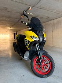 Aprilia sr gt 200