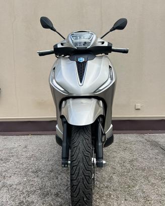 PIAGGIO BEVERLY 300