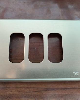 Placca alluminio color oro Legrand Molveno GL2000