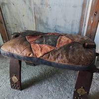 Sgabello ottomano stile egiziano